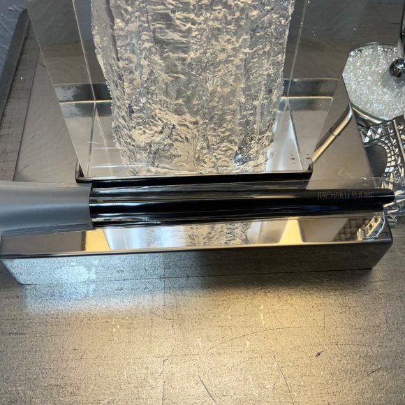 Laura Mercier All Over Eye Color Brush - Picture 5 of 6